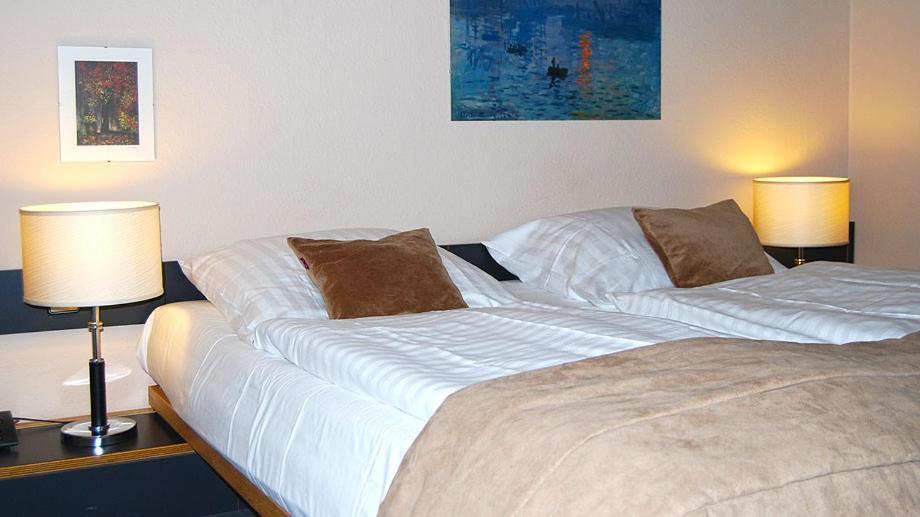 Hotel Central Gottingen Bagian luar foto